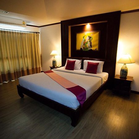 Chour Palace Hotel Mae Sai Exterior foto